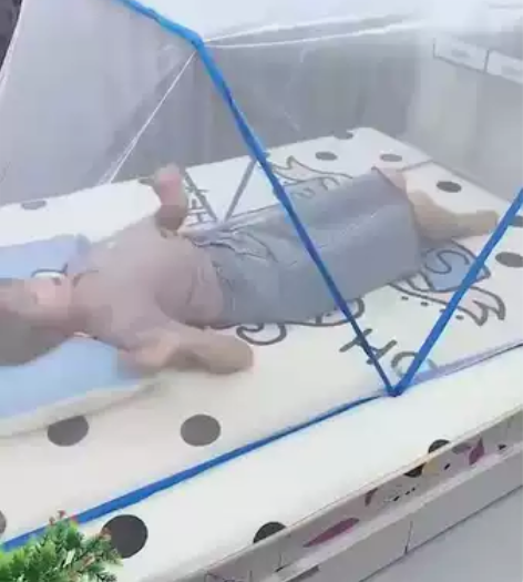 【15.8元包邮】夏天家用折叠蚊帐免安装无...