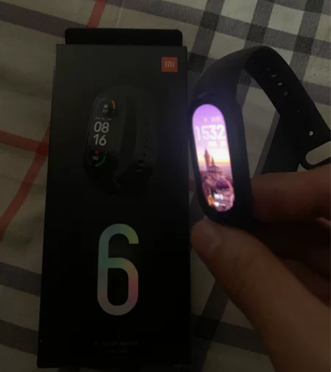 小米手环6 实时心率检测磁吸充电 买过了...