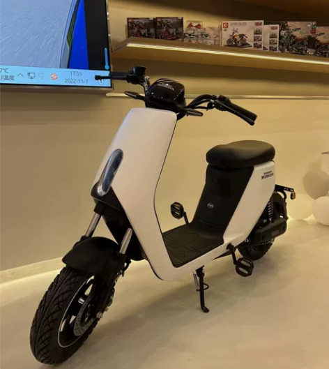 新大洲本田S07电动车 准新车 这是能买...