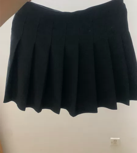 百褶裙 西装面料的 不会皱 也不会变形 买...