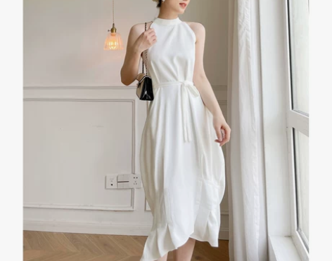 赫本风白色挂脖连衣裙夏季法式收腰显瘦高端气...