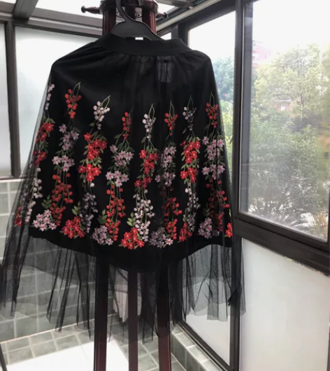 民族风刺绣欧根纱半身裙 修饰腿型，显腰身，...