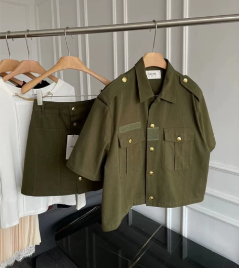 Celine22蕞新军绿色工装套装 上衣5...