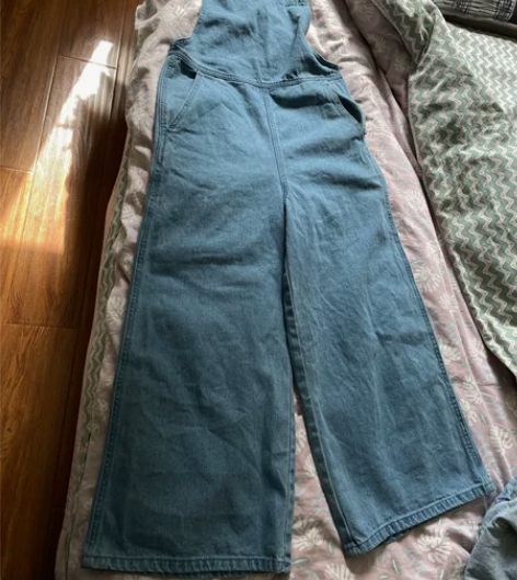 全新背带牛仔裤 适合105斤内小个子穿 质...