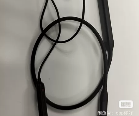 一加云耳，蓝牙耳机，功能正常，正常使用痕迹...