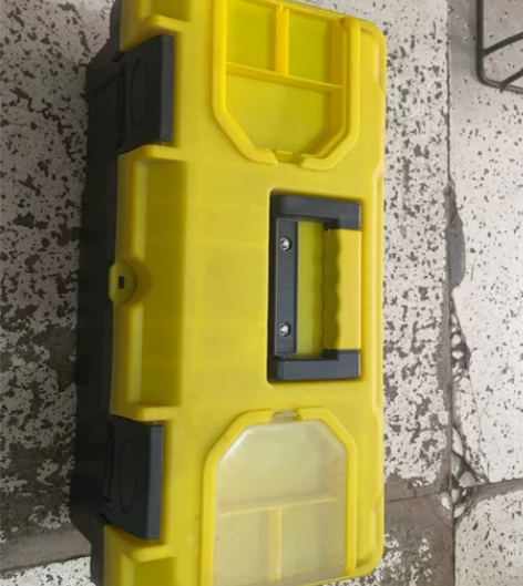 处理样品塑料工具箱,未使用,为店里摆放样品...