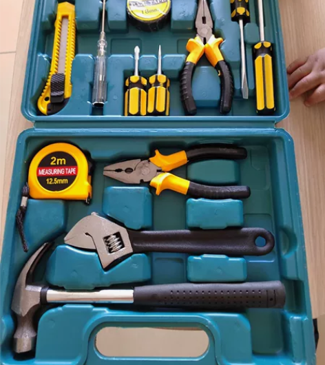 全新工具箱 最后5套  里面工具是6寸的 ...