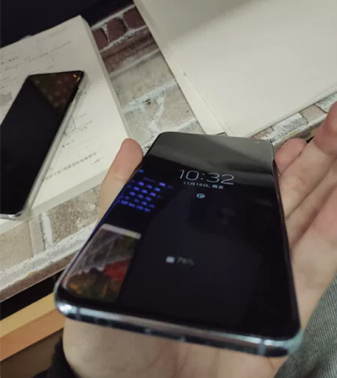 个人自用三星美版s10e，无拆无修可以防水...