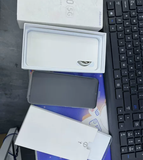 海信F50白色,5100超大电量,5g全网...