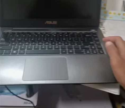 华硕E403N笔记本电脑  媳妇自用闲置笔...