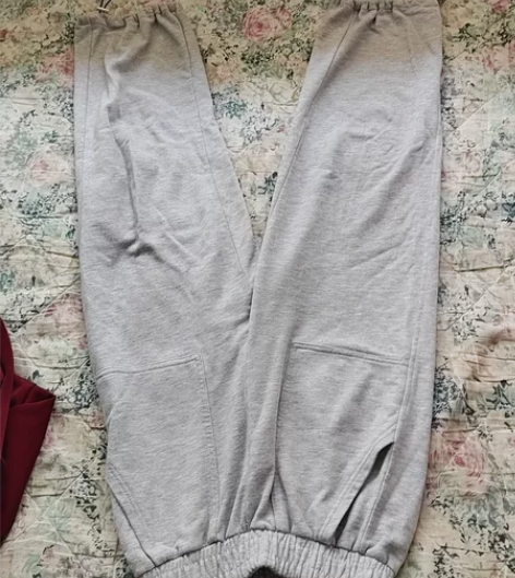 雅芙朵m码运动单裤 不加绒 感兴趣的话点“...