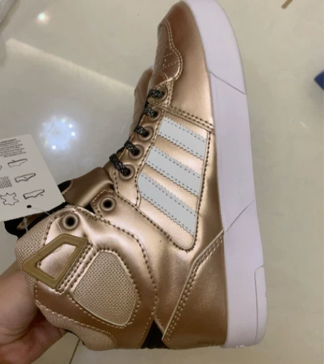 37码/42码/阿迪全新真皮高帮运动鞋 实...