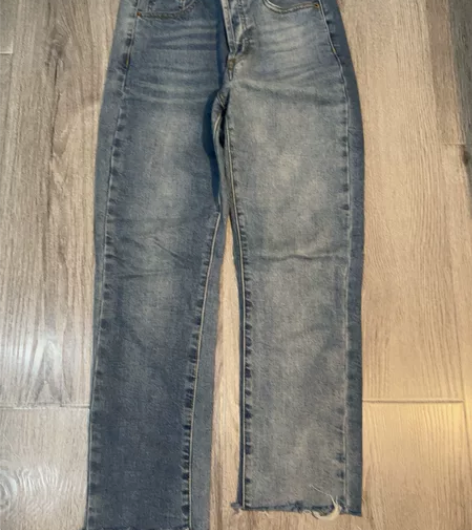 女士直筒牛仔裤 感兴趣的话点“我想要”和我...