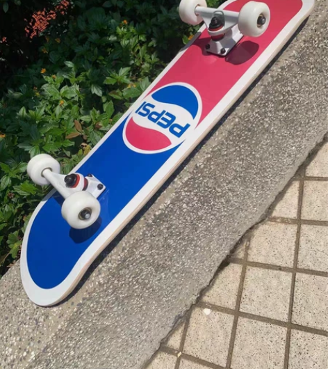 学校滑板俱乐部的，疫情就自己处理了，明星同...