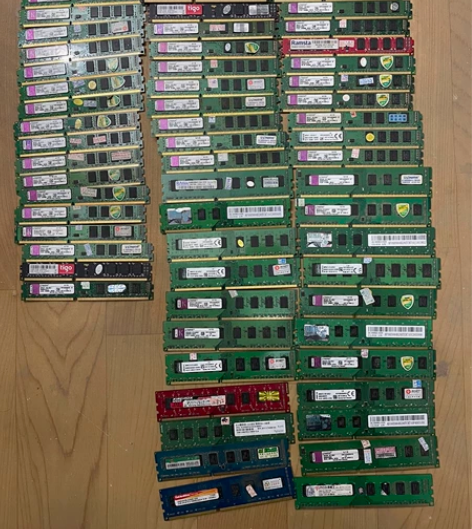 金士顿2G 1600 1333内存，标价单...