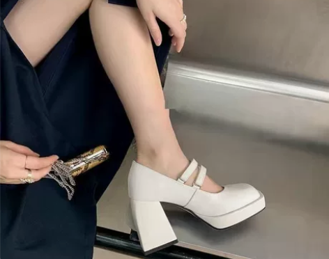付邮费送鞋白色复古玛丽珍鞋女粗跟方头仙女风...