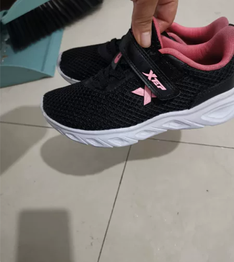 特步女童春秋运动网鞋，33码，只穿过几次，...