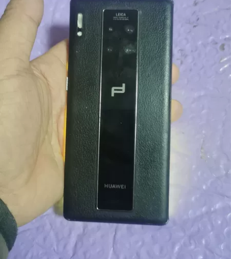 华为Mate30rs保时捷 收来的，实物拍...