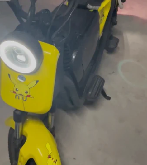 小牛电动便宜卖了 换公路赛了 跑了六千多公...