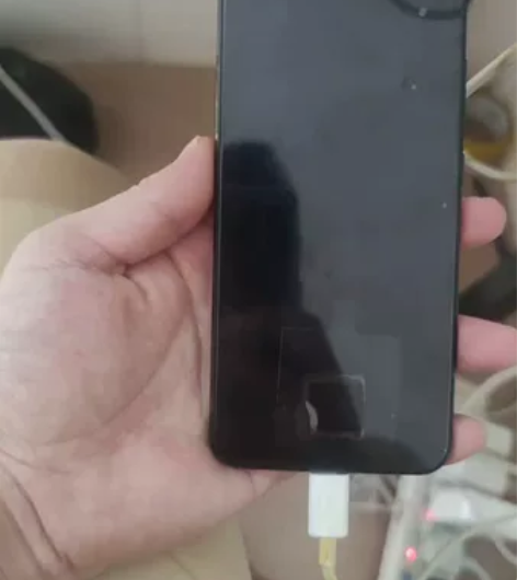 小米cc9e 128+4 99新，没有磕碰...