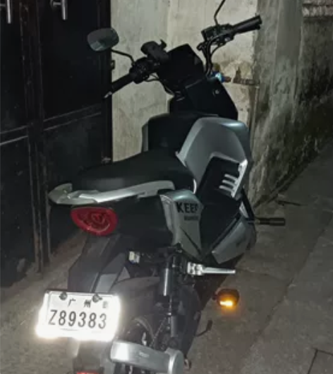 台铃电动车，酷似摩托车，很酷，能跑60-7...