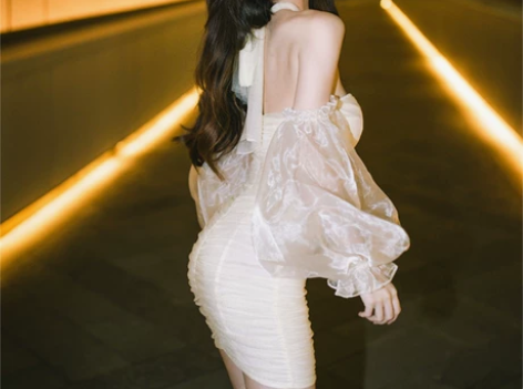 Bloomin夏季性感包臀裙女抹胸显瘦名媛...