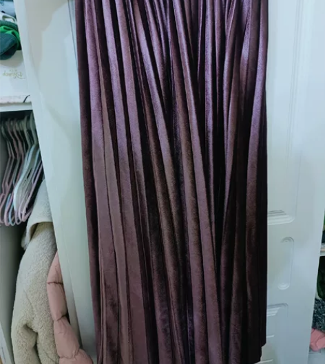 全新丝绒百褶裙，松紧腰，能穿到80-130...