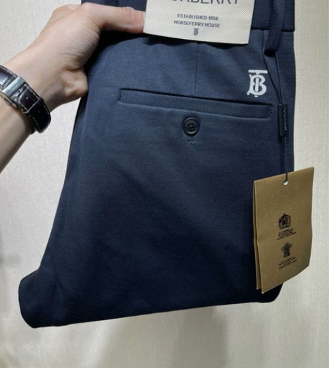 BURBERRY 巴宝莉，秋冬厚料最新款，...