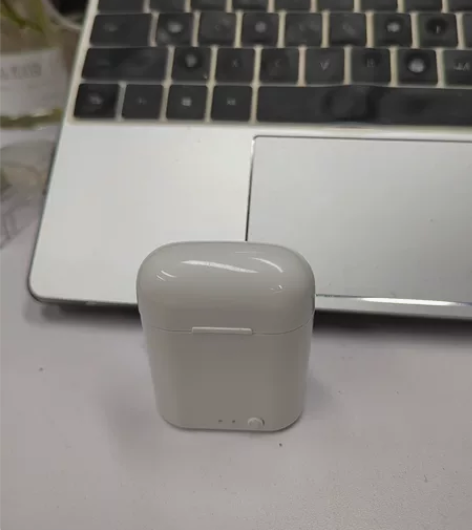 出闲置无线耳机一个，功能完好。 偏远地区价...