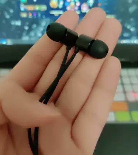 一加2T耳机！当时119买的，现在50出了...