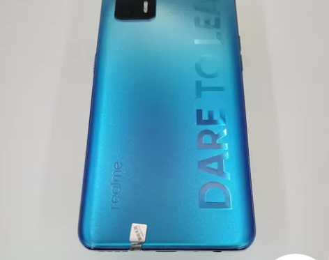 95新 OPPO Realme Q3 Pr...