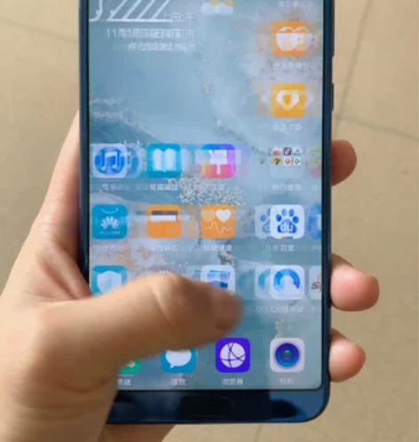 荣耀v10蓝色 成色85新。功能全好。 9...