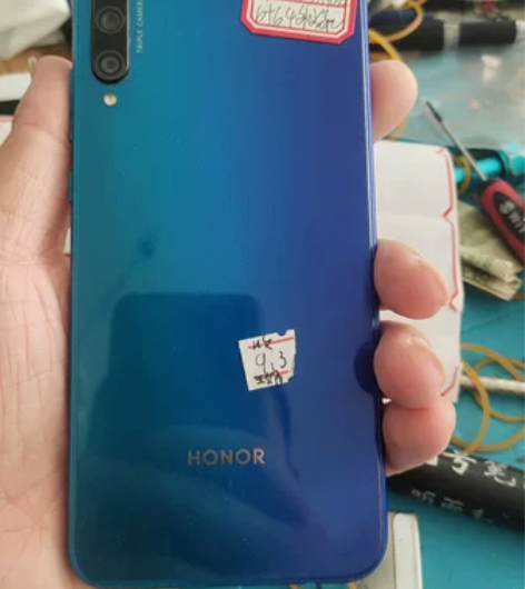 荣耀play 3,原装正品,屏幕外爆有背光...