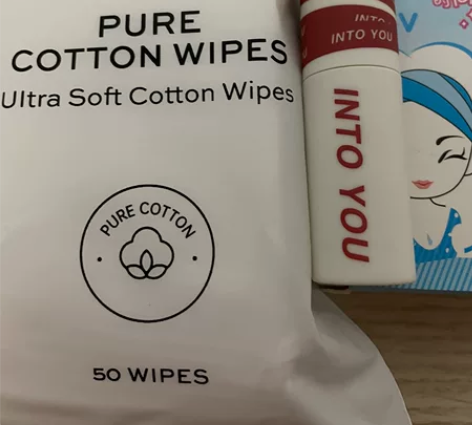 INTO YOU唇泥EM08 女主角唇颊两...