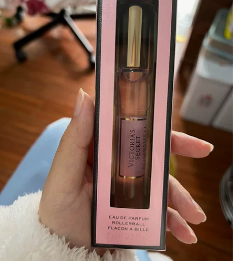 维多利亚的秘密 香水~ 保真,我自己去实体...