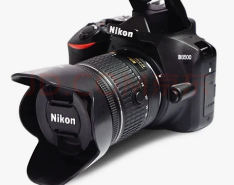 尼康D3500 去年买的，一共就用过两三次...