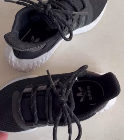 阿迪达斯儿童运动鞋 29码 11K九成新鞋...