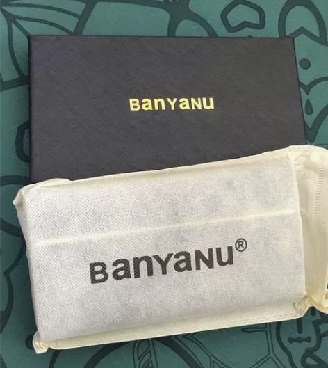 班亚奴品牌，长款女士钱包，全新的，买的时候...