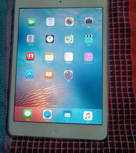 ipad mini1代 9新 16G 感兴...
