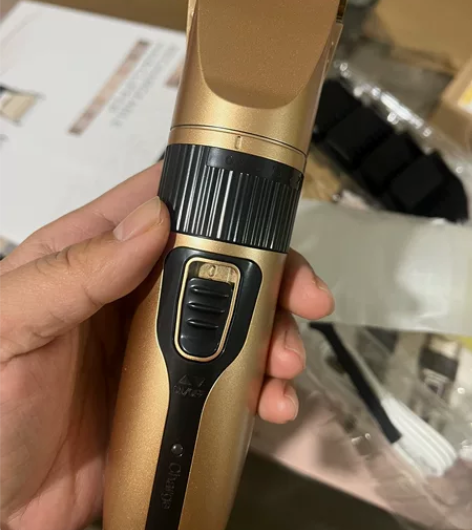 出几个高端理发器，理发剪，电推剪，闲置全新...