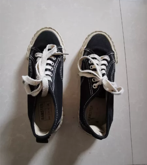 女生36码黑色帆布鞋包邮到家，拍下立发货，...