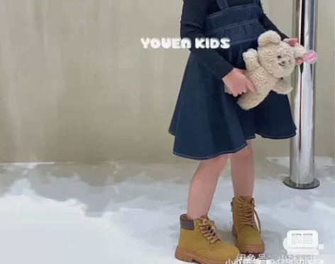 11even2022秋爆款牛奶背带裙,现货...