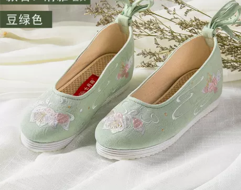 春秋汉服鞋女内增高鞋中国风复古刺绣花布鞋平...