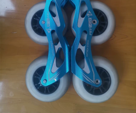 儿童大三轮轮滑下鞋，90MM奈斯速滑轮子，...