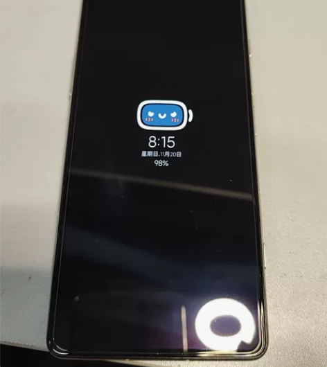 出一台红米k40游戏增强版，换了k50就闲...