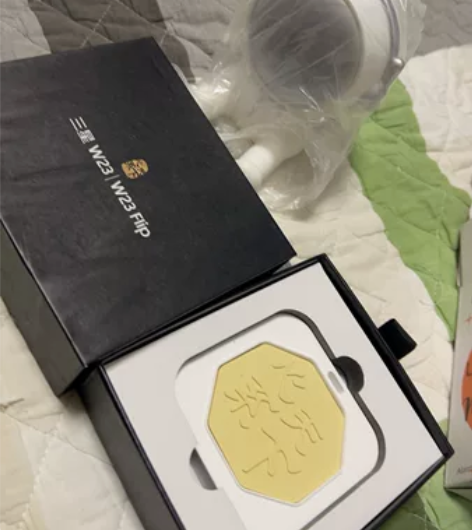 三星手机赠品，闲置手机太空人支架陶瓷香水牌...