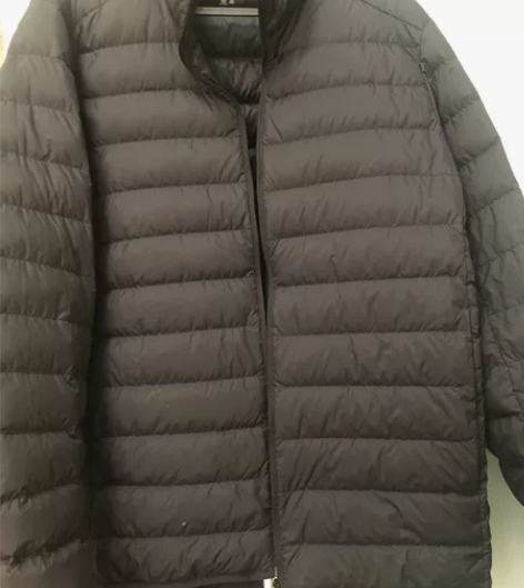 优衣库男士羽绒服，X L一件，全新未穿过。...
