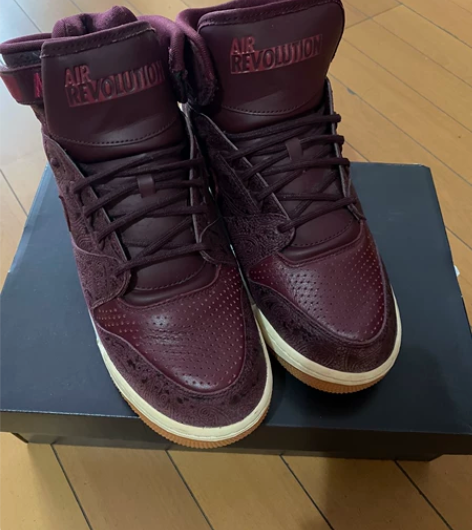 耐克高帮鞋AIR 皮面褐色42码 旗舰店￥...