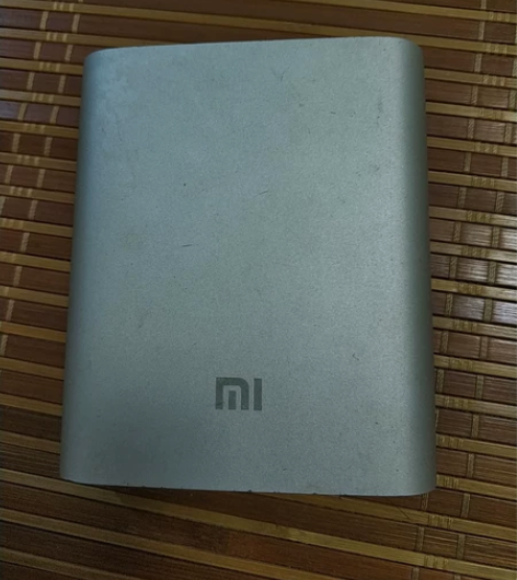 小米充电宝 感兴趣的话点“我想要”和我私聊...