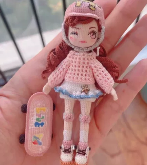 滑板女孩图解钩针玩偶挂件摆件微钩人偶女孩图...
